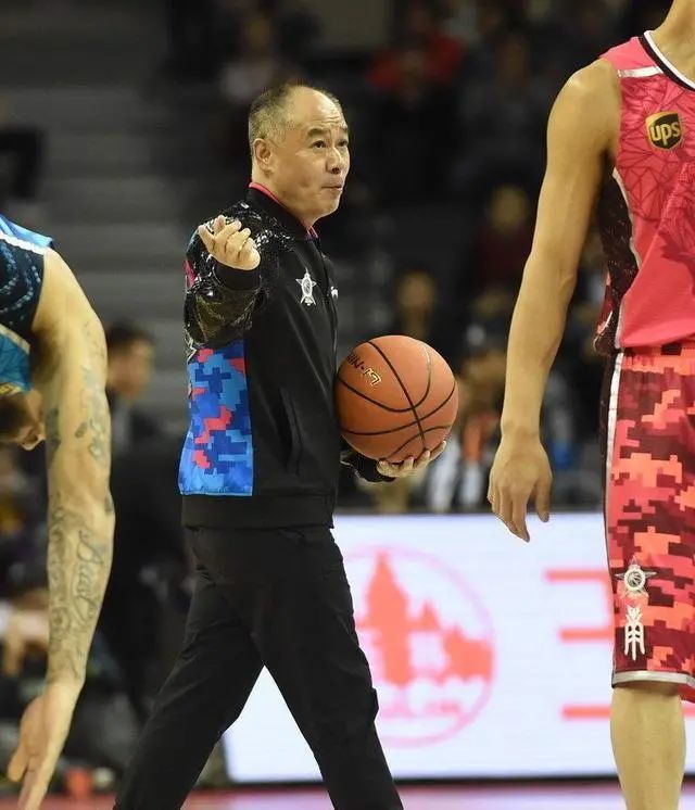 安全平台- 那不勒斯连胜遭终结，榜首之争白热化  